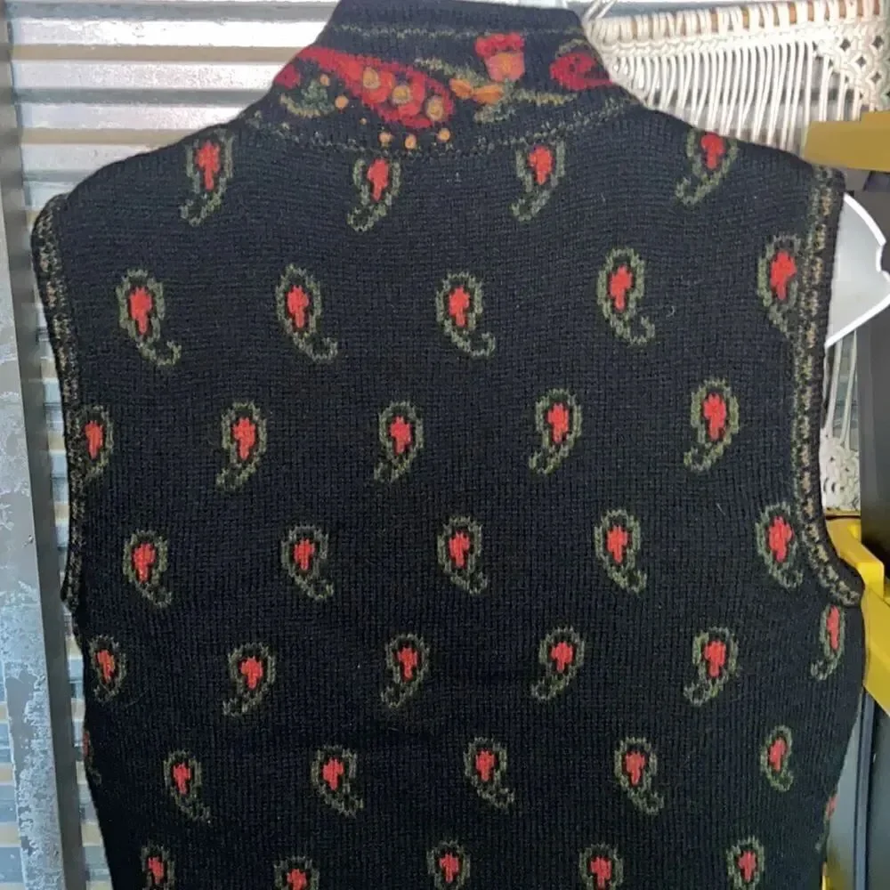 Vintage Icelandic Design Embroidered Paisley Wool Front  Zip Lined Vest Size M